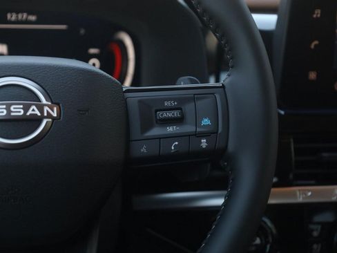 New 2026 Nissan Pathfinder Platinum AWD/4WD image 9