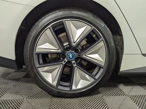 Used 2023 BMW i4 eDrive40 w/ Premium Package image 28