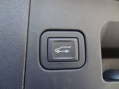 Used 2025 Cadillac XT5 Premium Luxury w/ Technology Package FWD image 10