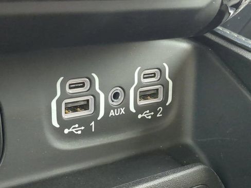 Used 2023 RAM 1500 Limited image 23