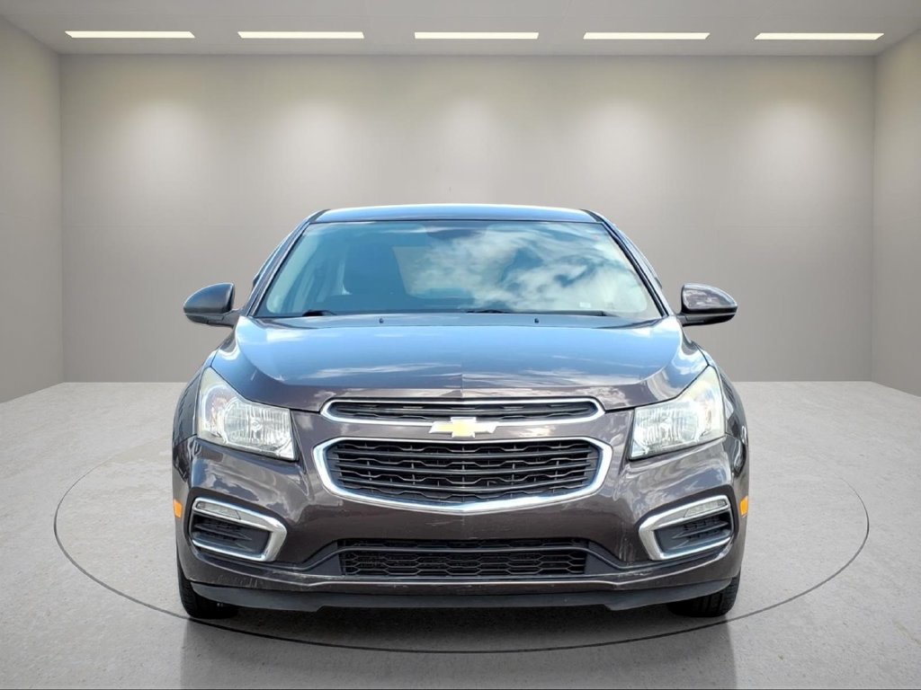 Used 2015 Chevrolet Cruze LT w/ Technology Package FWD image 21