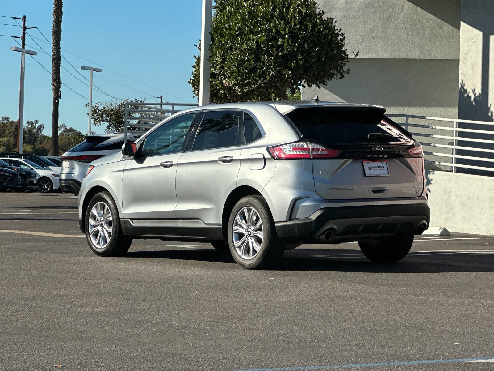 Used 2024 Ford Edge Titanium AWD/4WD image 3
