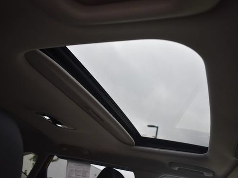 Used 2021 Kia Seltos SX w/ SX Sunroof Package AWD/4WD image 14