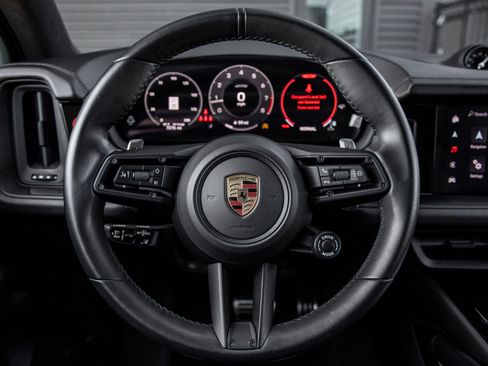 Certified 2025 Porsche Cayenne GTS AWD/4WD image 30