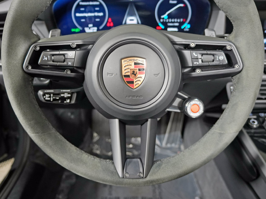 Certified 2025 Porsche 911 Carrera w/ Premium Package RWD image 32
