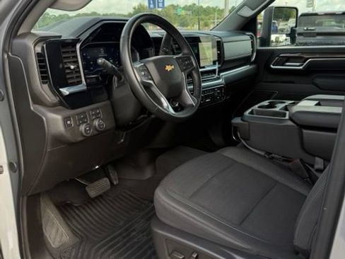 Used 2025 Chevrolet Silverado 2500 LT w/ Safety Package AWD/4WD image 23