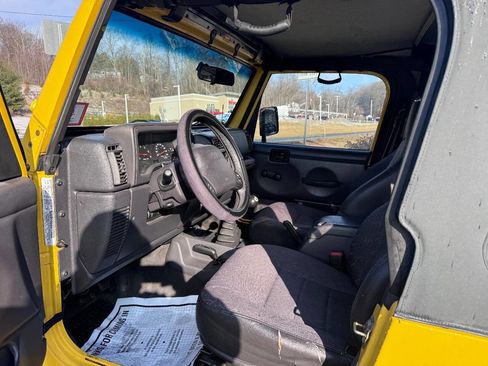 Used 2001 Jeep Wrangler Sport image 9