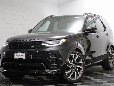 Used 2025 Land Rover Discovery Dynamic SE image 1