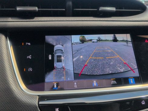 Used 2023 Cadillac XT5 Premium Luxury w/ Technology Package AWD/4WD image 27