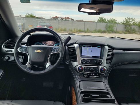 Used 2019 Chevrolet Suburban Premier AWD/4WD image 14