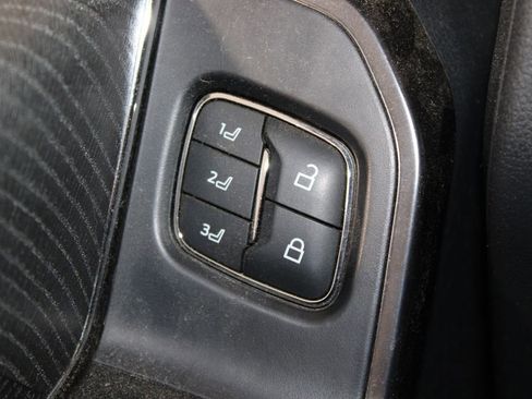 Used 2022 Ford F150 Platinum w/ FX4 Off-Road Package image 26