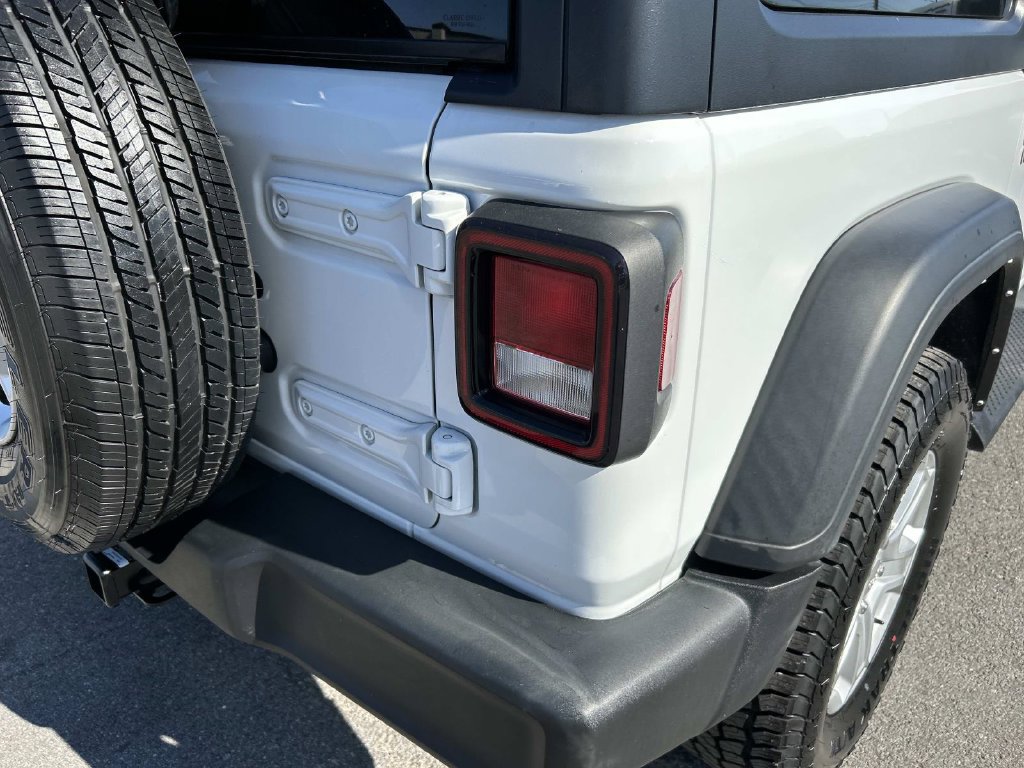 Used 2021 Jeep Wrangler Sport AWD/4WD image 17
