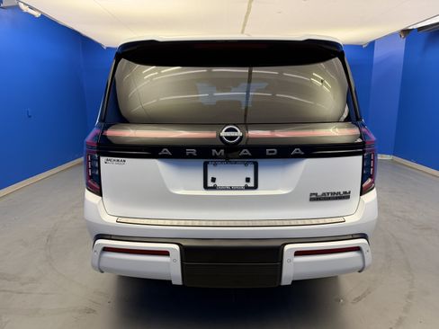 Used 2025 Nissan Armada Platinum Reserve AWD/4WD image 6