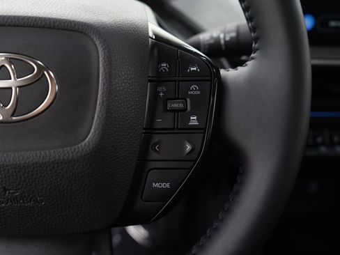 Used 2024 Toyota Prius Limited image 31