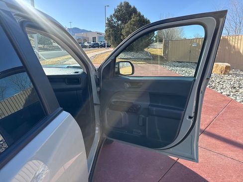 Certified 2024 Ford Maverick Tremor w/ Tremor Off-Road Package image 26