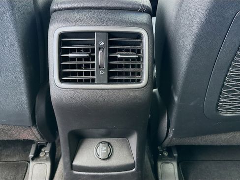 Used 2020 Kia Sportage S image 16