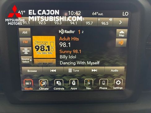 Used 2023 Jeep Wrangler Unlimited Sahara AWD/4WD image 5