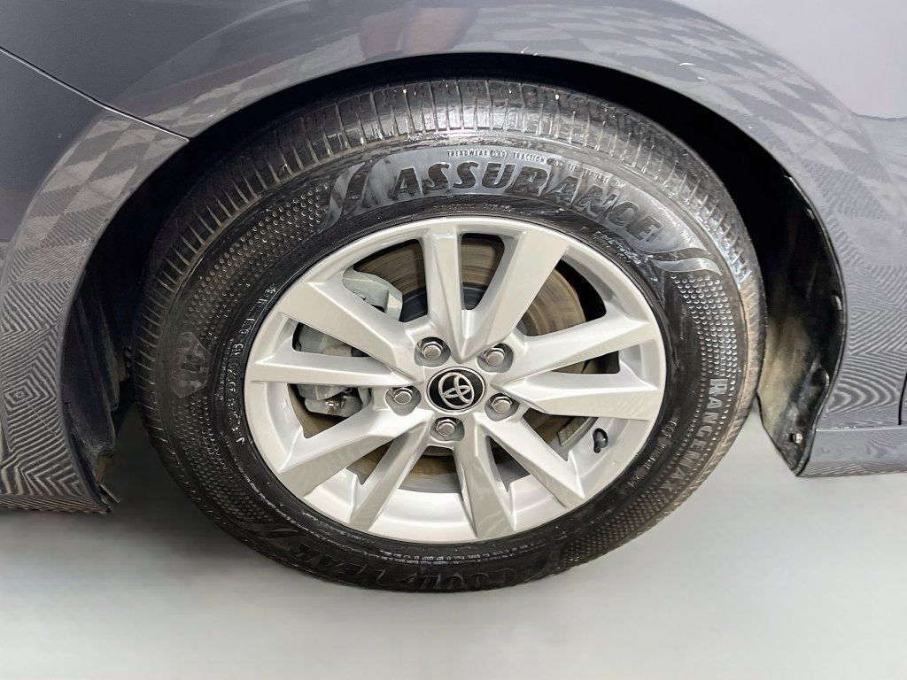 Used 2025 Toyota Camry LE w/ Convenience Package FWD image 11