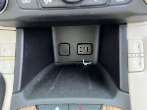 Used 2019 GMC Acadia Denali w/ Technology Package AWD/4WD image 32