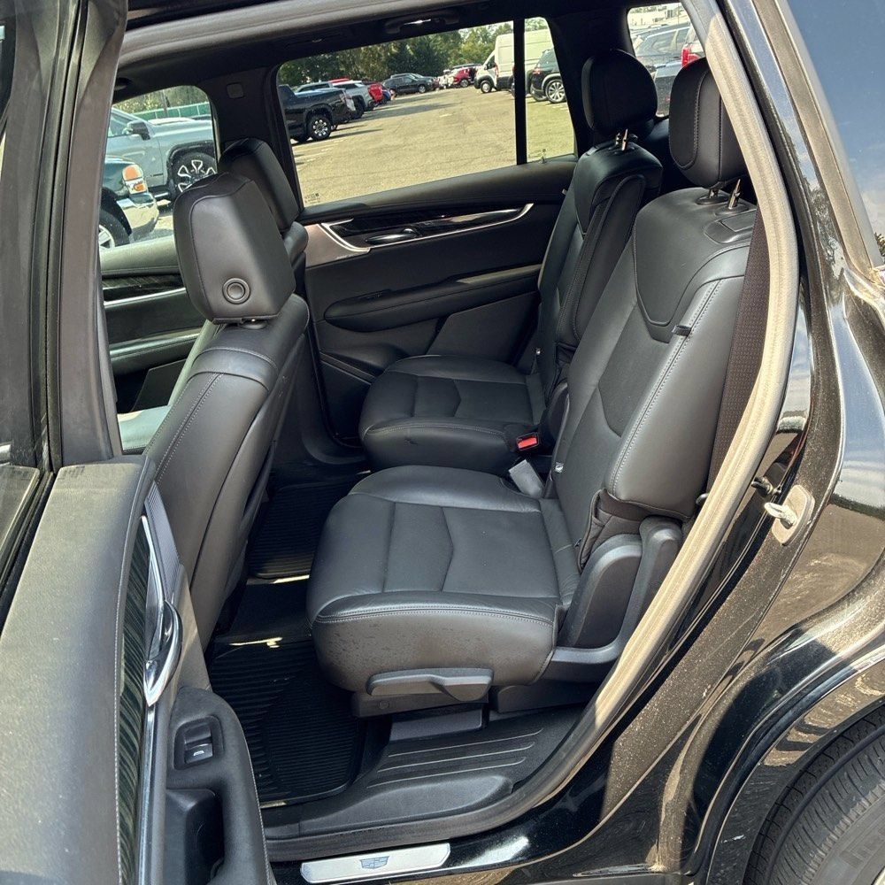Used 2020 Cadillac XT6 Premium Luxury AWD/4WD image 15
