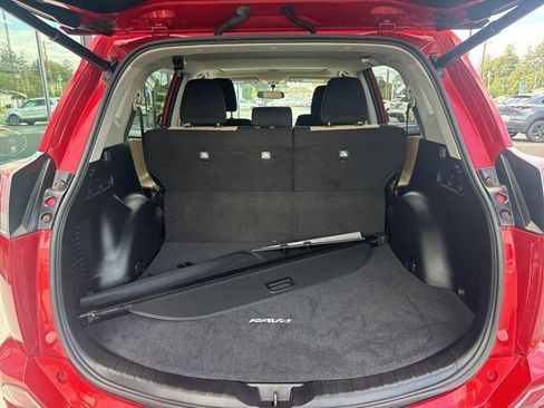 Used 2016 Toyota RAV4 XLE image 5