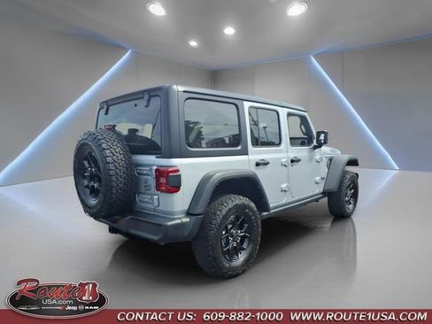 Used 2024 Jeep Wrangler Unlimited AWD/4WD image 3