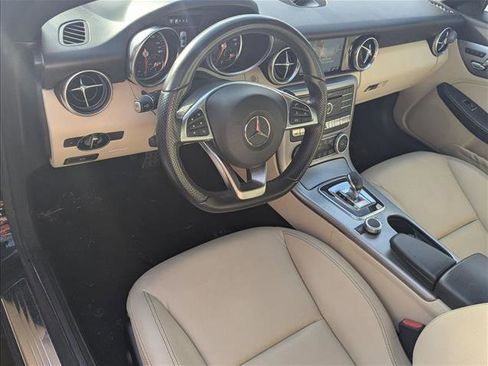 Used 2017 Mercedes-Benz SLC 300 image 5