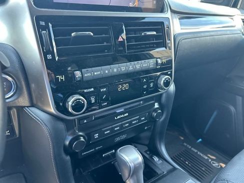 Used 2022 Lexus GX 460 Luxury w/ Off Road Package AWD/4WD image 9