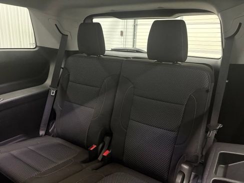 Used 2021 GMC Acadia SLE w/ Driver Convenience Package FWD image 10