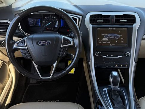 Used 2013 Ford Fusion SE FWD image 13