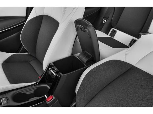 Used 2022 Toyota Corolla XSE FWD image 17