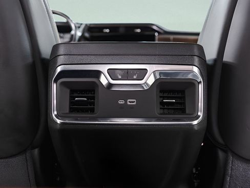 Used 2024 GMC Sierra 2500 Denali Ultimate image 34