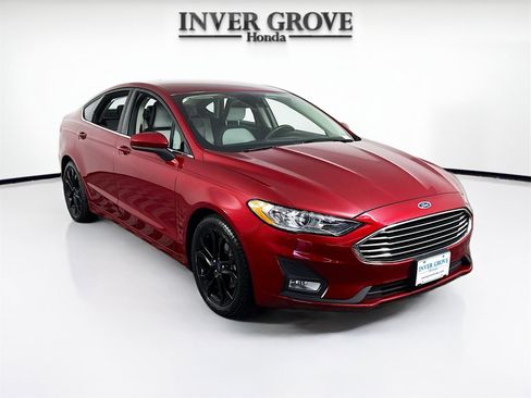 Used 2019 Ford Fusion SE w/ Equipment Group 151A image 3