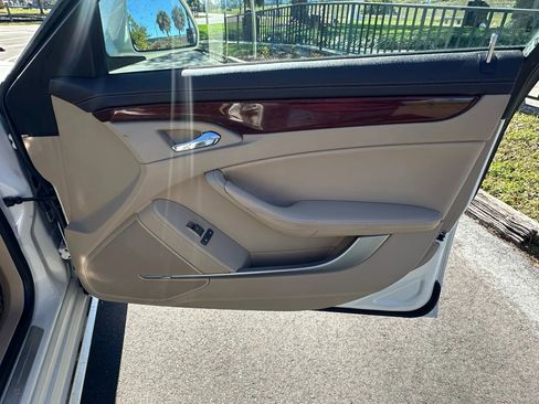 Used 2011 Cadillac CTS Luxury image 26