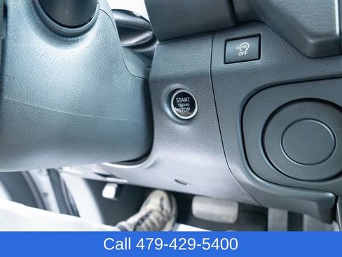 Used 2025 Nissan Frontier SV w/ SV Convenience Package image 21