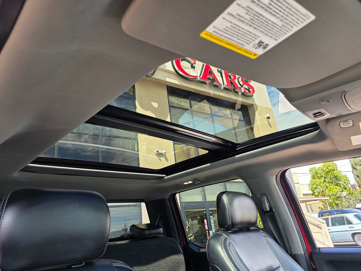 Used 2019 Ford F150 Lariat w/ Equipment Group 502A Luxury AWD/4WD image 18