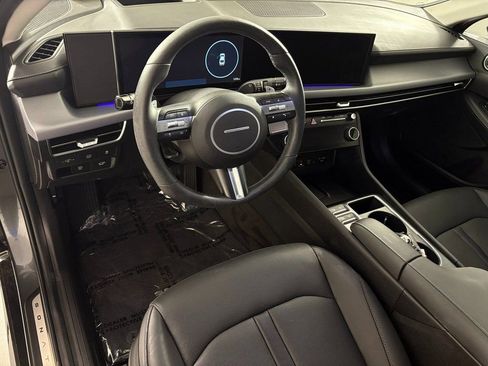 Used 2025 Hyundai Sonata Limited image 17