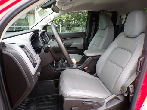 Used 2016 Chevrolet Colorado W/T RWD image 13