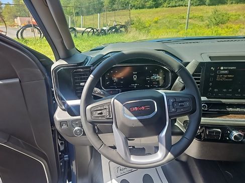New 2026 GMC Sierra 1500 Elevation w/ LPO, Elevation Black Package image 12