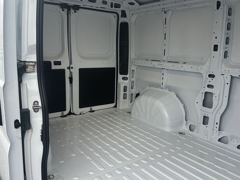 New 2026 RAM ProMaster 1500 w/ Convenience Group FWD image 6