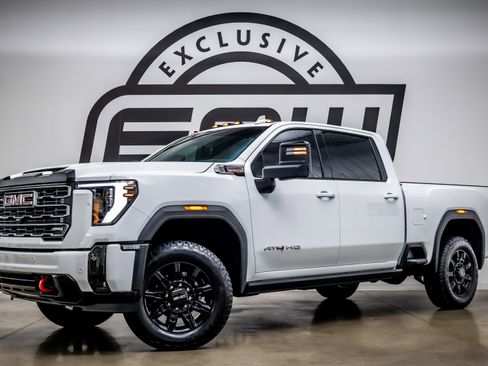 Used 2026 GMC Sierra 2500 AT4 w/ AT4 Premium Plus Package AWD/4WD image 1