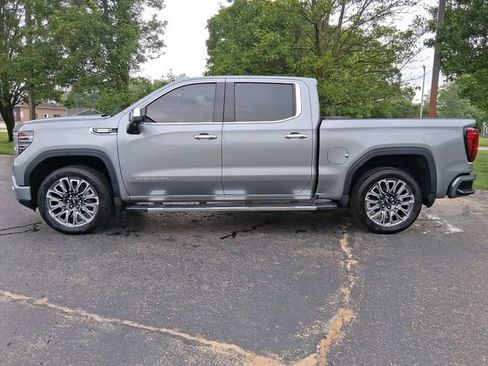 Used 2025 GMC Sierra 1500 Denali AWD/4WD image 3