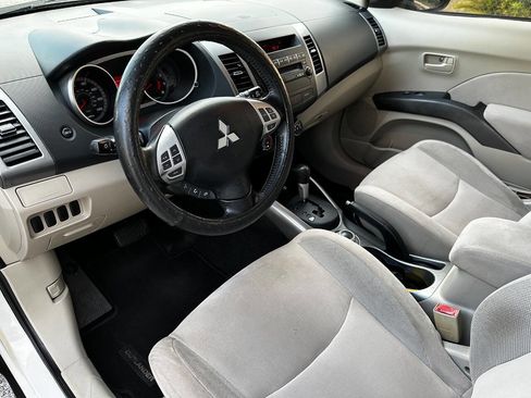 Used 2008 Mitsubishi Outlander LS image 11