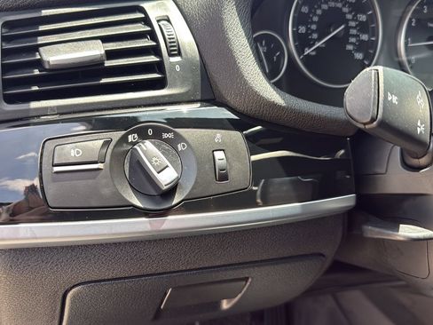 Used 2017 BMW X3 sDrive28i RWD image 15
