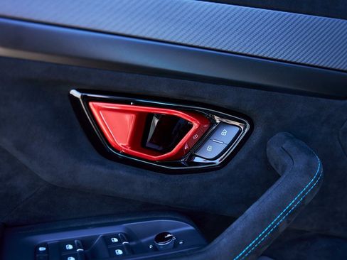 Used 2024 Lamborghini Urus Performante image 41