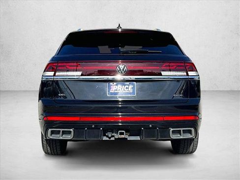 Used 2024 Volkswagen Atlas Cross Sport SEL R-Line AWD/4WD image 4