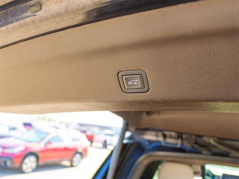 Used 2023 Chevrolet Tahoe LT image 9