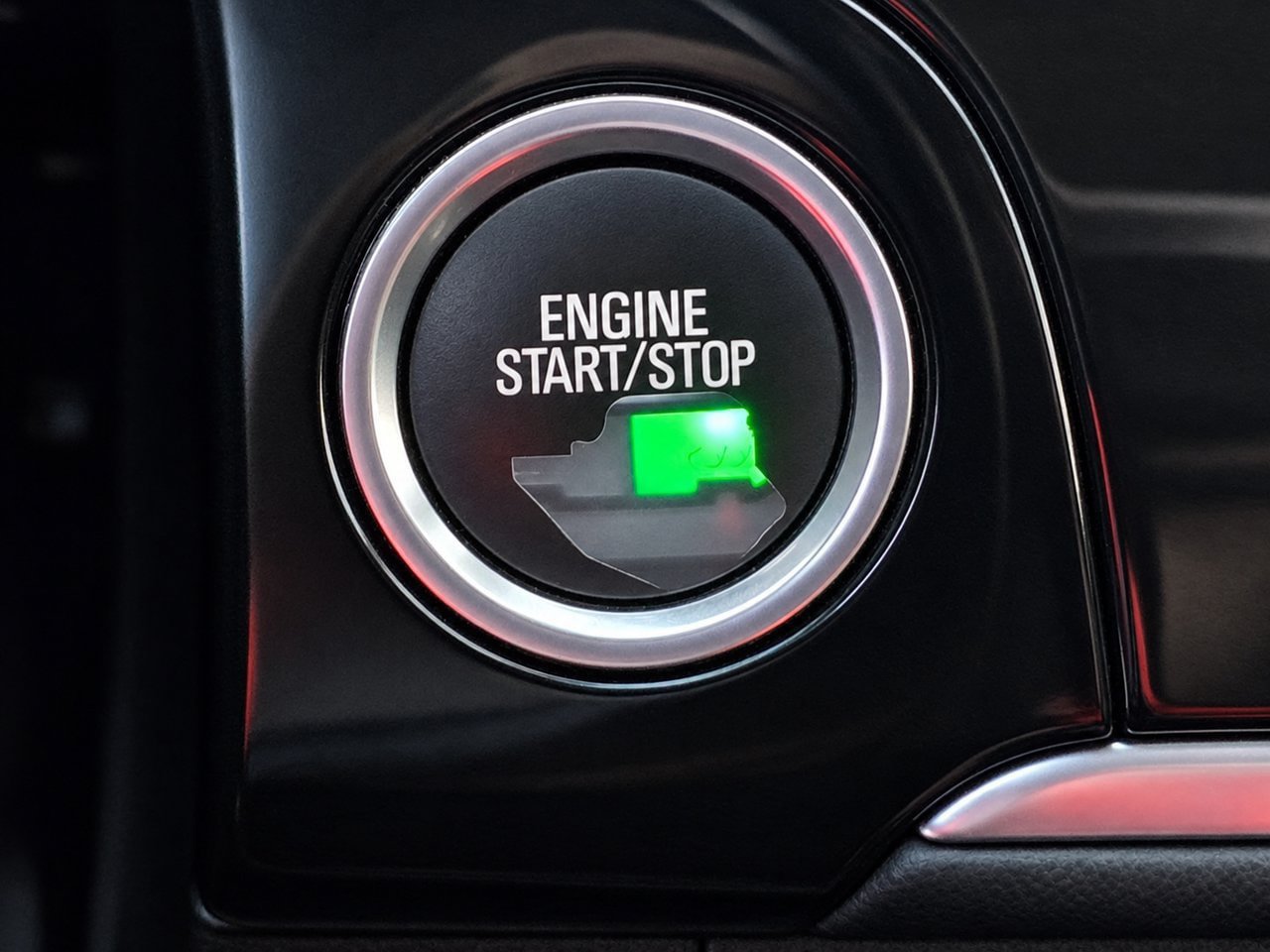 Certified 2017 Buick Encore Essence FWD image 19