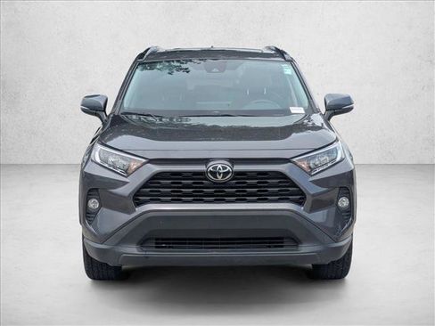 Used 2021 Toyota RAV4 XLE w/ Convenience Package FWD image 2