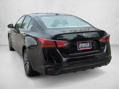 Used 2024 Nissan Altima 2.5 SV AWD/4WD image 5